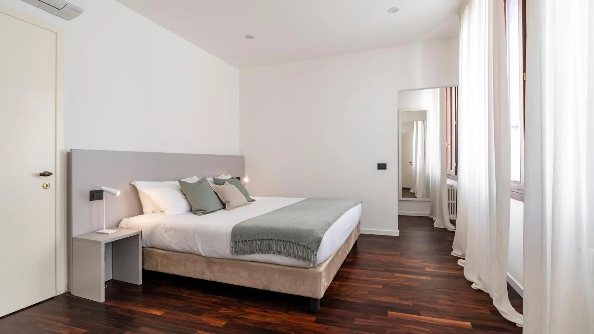 Apartment San Barnaba Palace R&R Venice Italy
