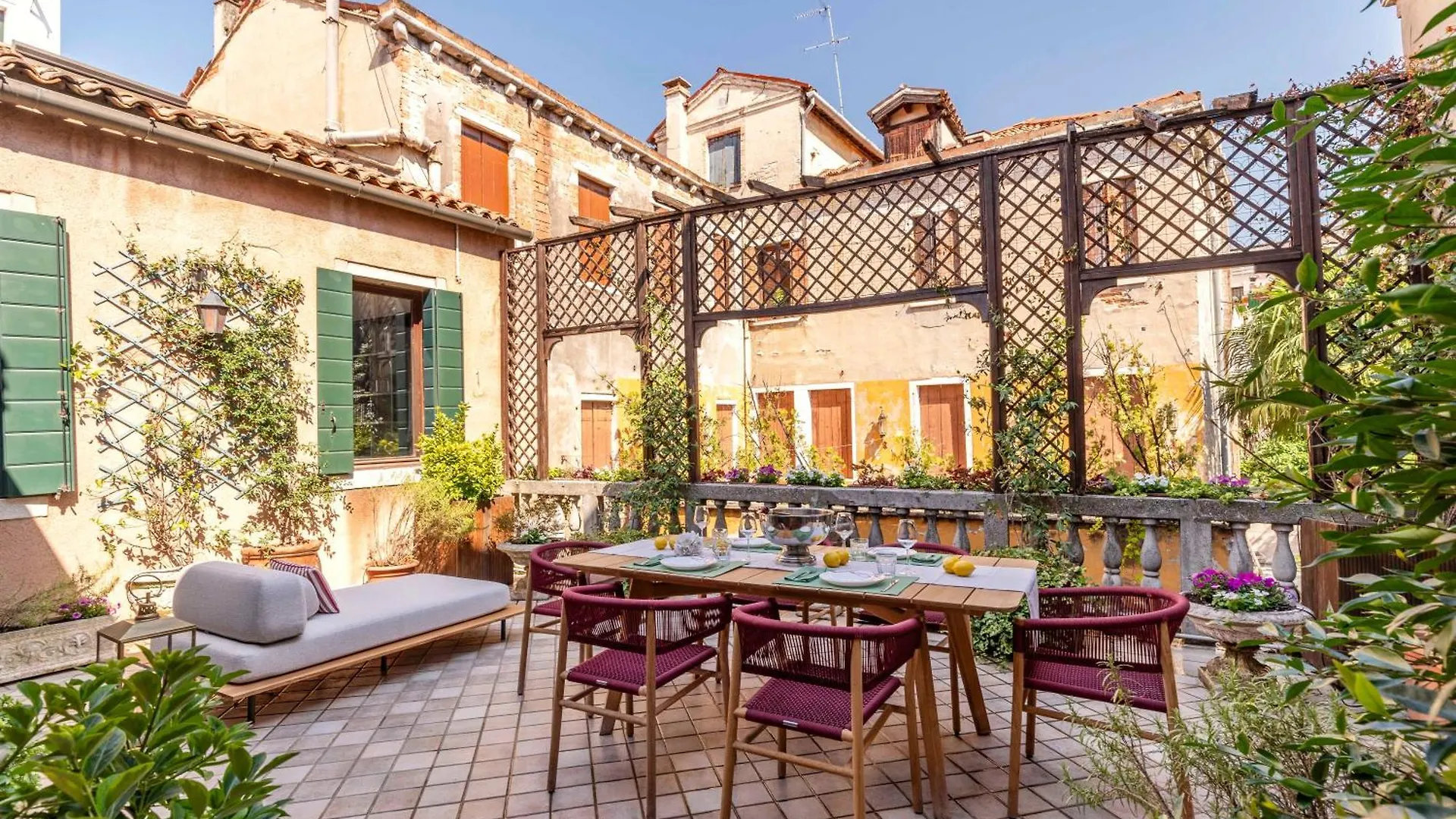Apartment San Barnaba Palace R&R Venice Italy